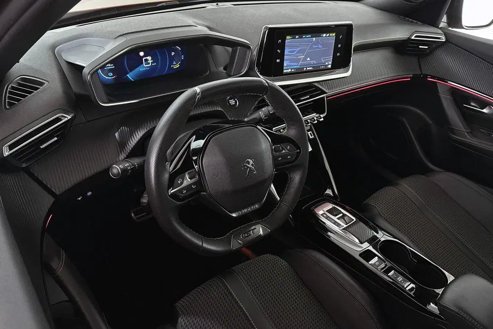 Peugeot 2008 EV GT 50 kWh Camera Navigatie Drive Assist uit 2023, foto 5