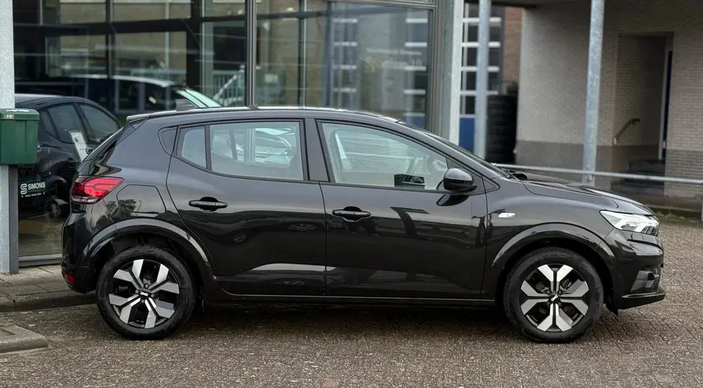 Dacia Sandero 1.0 TCe 90 Journey uit 2025, foto 12