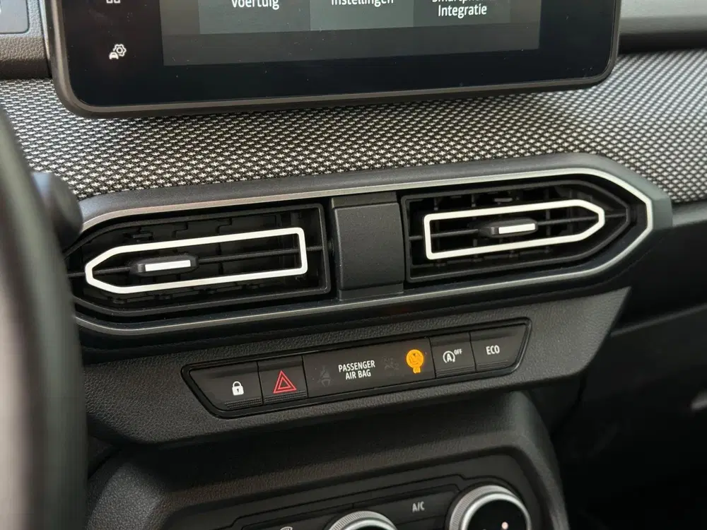 Dacia Sandero 1.0 TCe 90 Journey uit 2025, foto 20