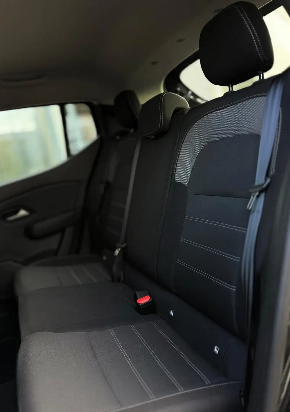 Dacia Sandero 1.0 TCe 90 Journey uit 2025, foto 5