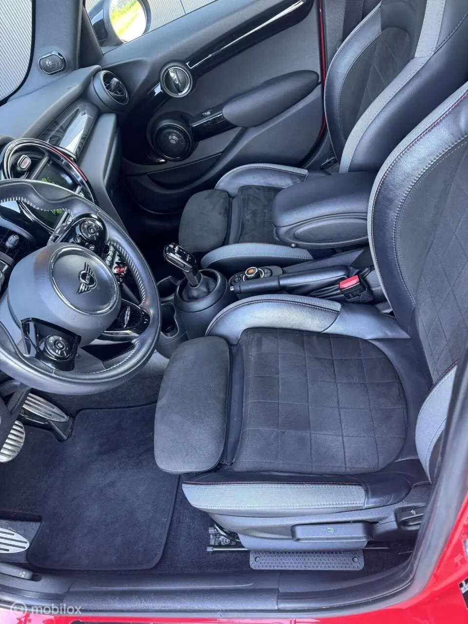 Mini Cooper Cooper aut. 5D uit 2019, foto 11