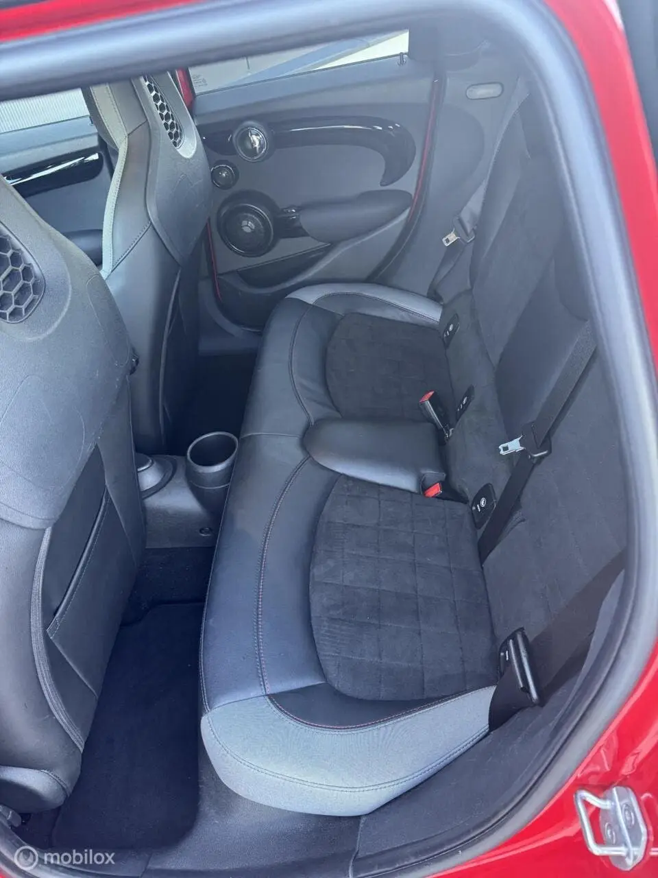 Mini Cooper Cooper aut. 5D uit 2019, foto 20