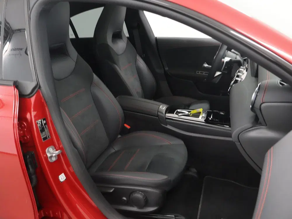 Mercedes-Benz CLA 250 e Star Edition AMG Line uit 2024, foto 10