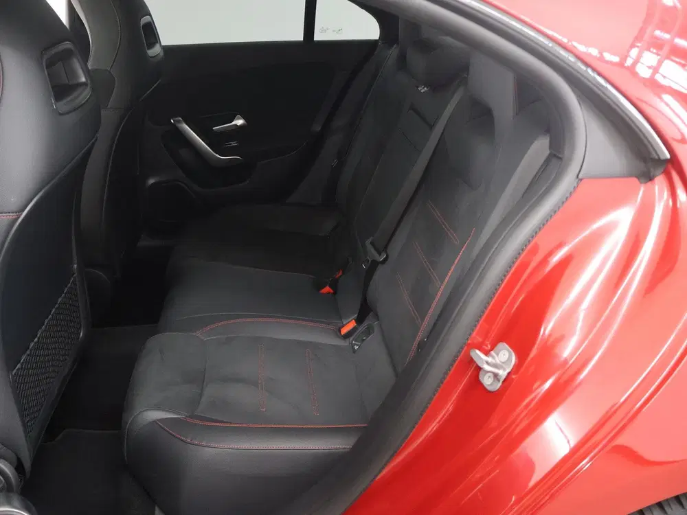 Mercedes-Benz CLA 250 e Star Edition AMG Line uit 2024, foto 11