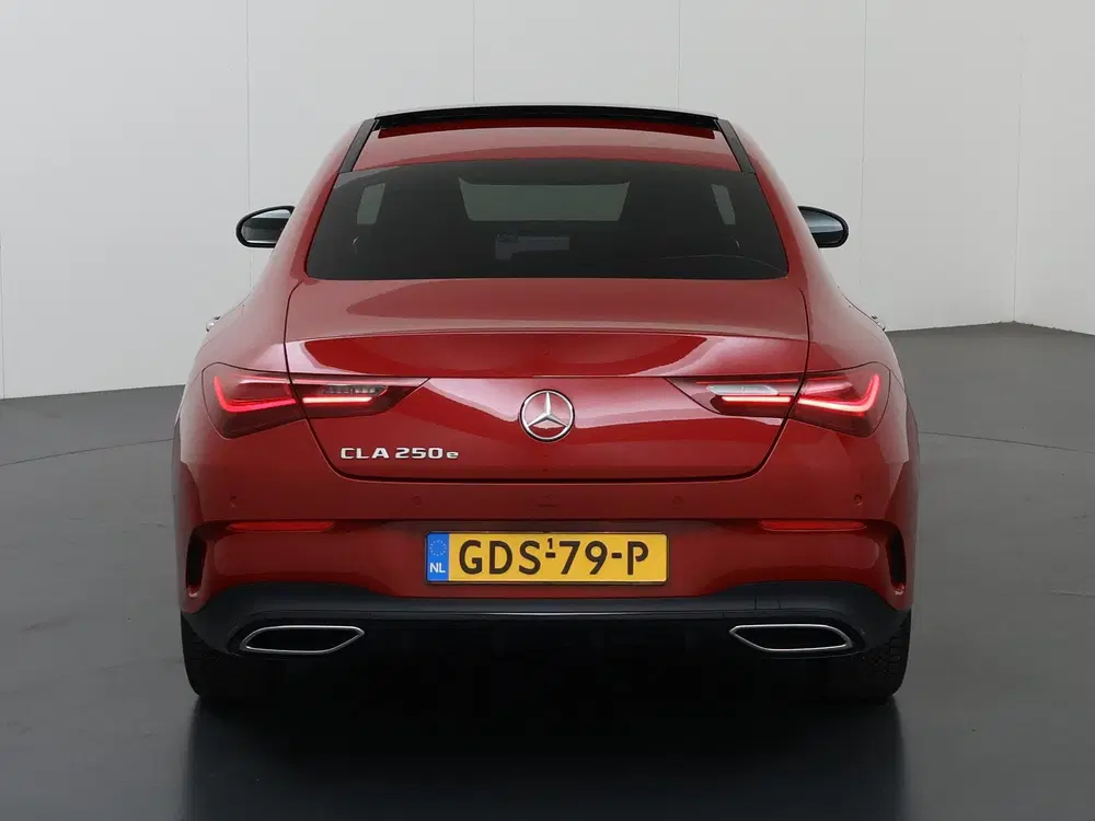 Mercedes-Benz CLA 250 e Star Edition AMG Line uit 2024, foto 4