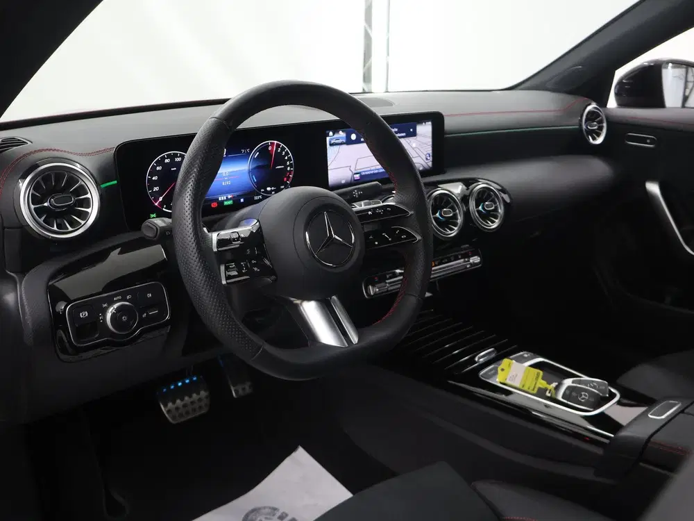 Mercedes-Benz CLA 250 e Star Edition AMG Line uit 2024, foto 7