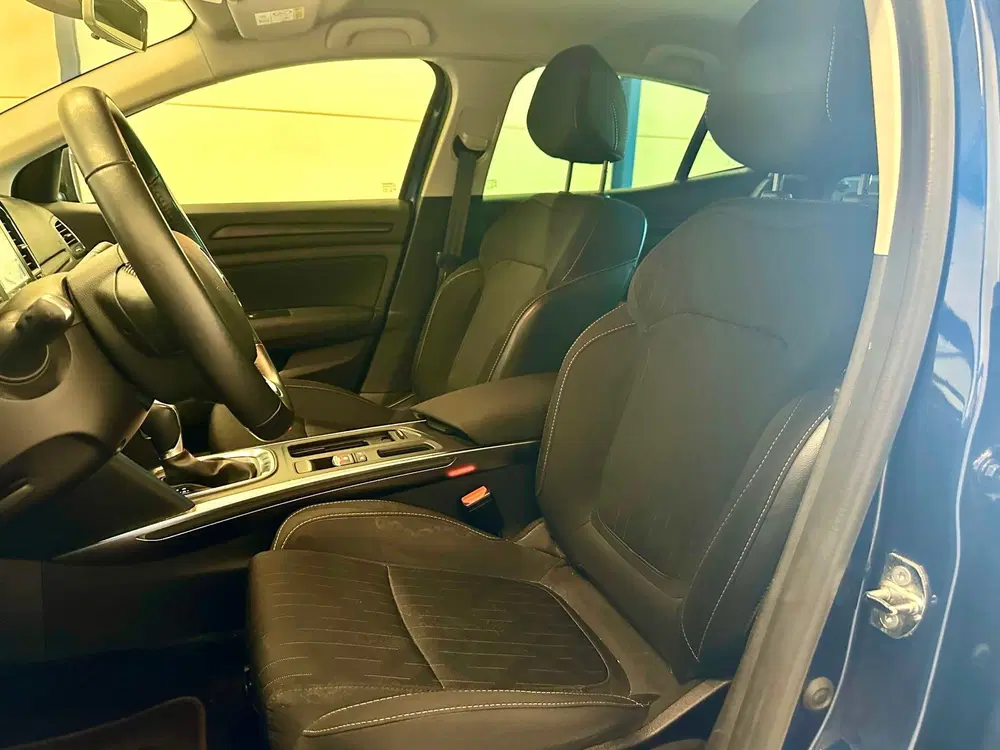 Renault Megane Mégane 1.3 TCe Limited Automaat uit 2020, foto 7