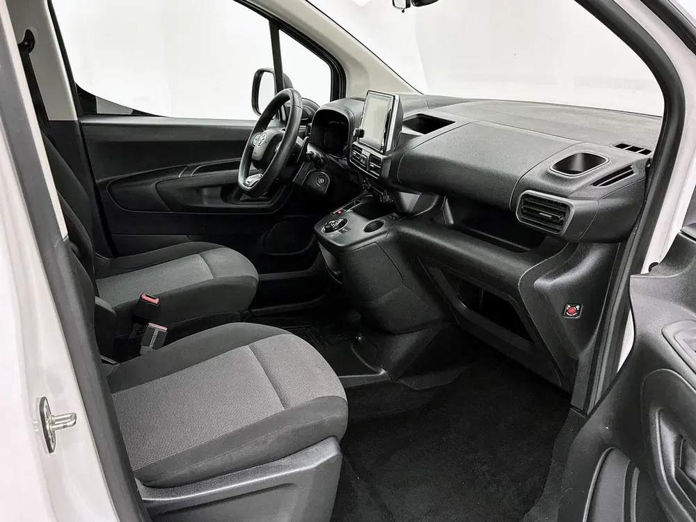 Toyota Proace City 1.5 D-4D Professional Long Automaat Navig uit 2020, foto 16