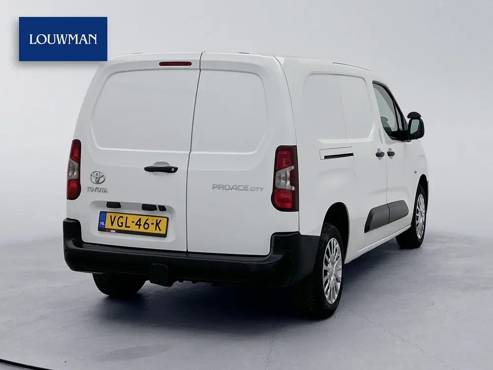 Toyota Proace City 1.5 D-4D Professional Long Automaat Navig uit 2020, foto 3