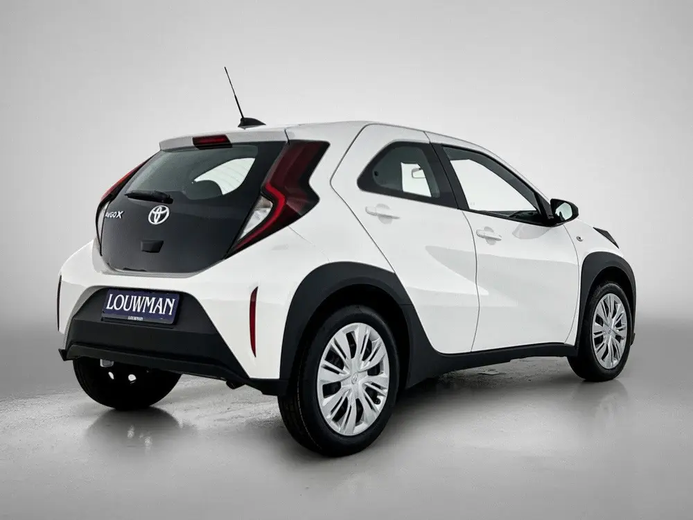 Toyota Aygo X 1.0 VVT-i MT Play (bj 2025) uit 2025, foto 2