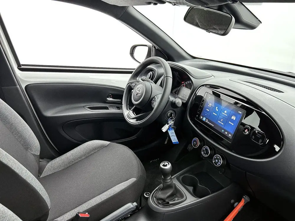 Toyota Aygo X 1.0 VVT-i MT Play (bj 2025) uit 2025, foto 9