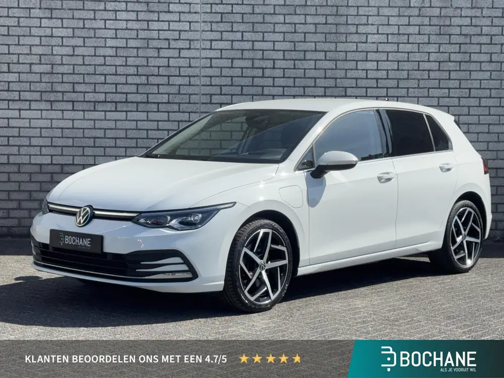 Volkswagen Golf 1.4 eHybrid Style | Achteruitrijcamera | Sto uit 2022