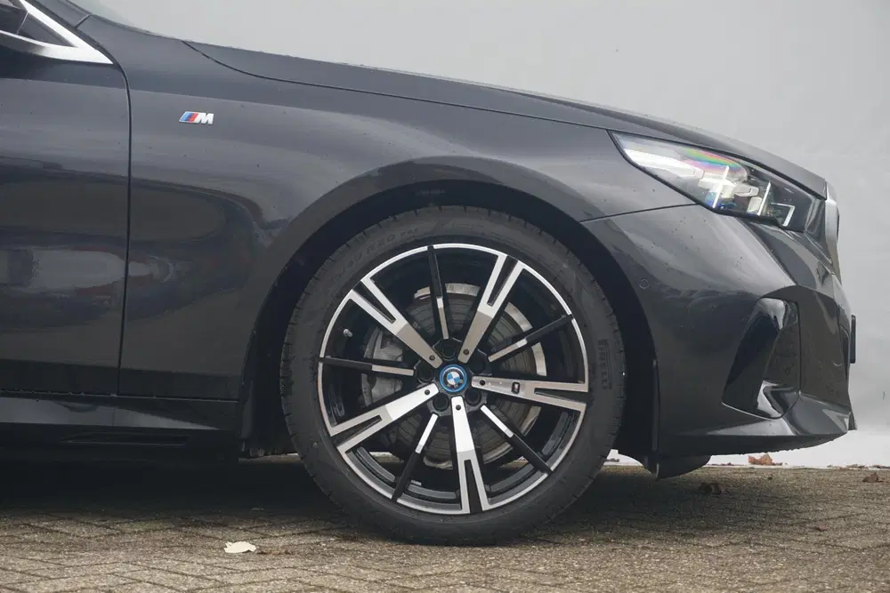 BMW i5 Sedan eDrive40 M Sport uit 2026, foto 8