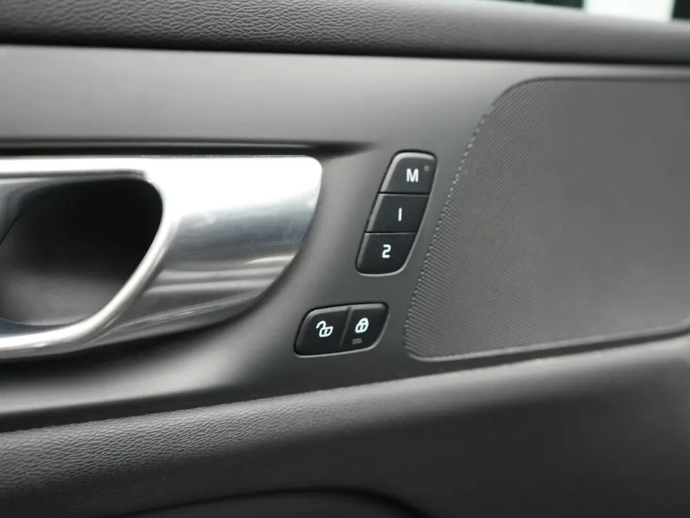Volvo V60 T6 AWD Plus Bright PHEV 350pk Dealer O.H uit 2023, foto 10