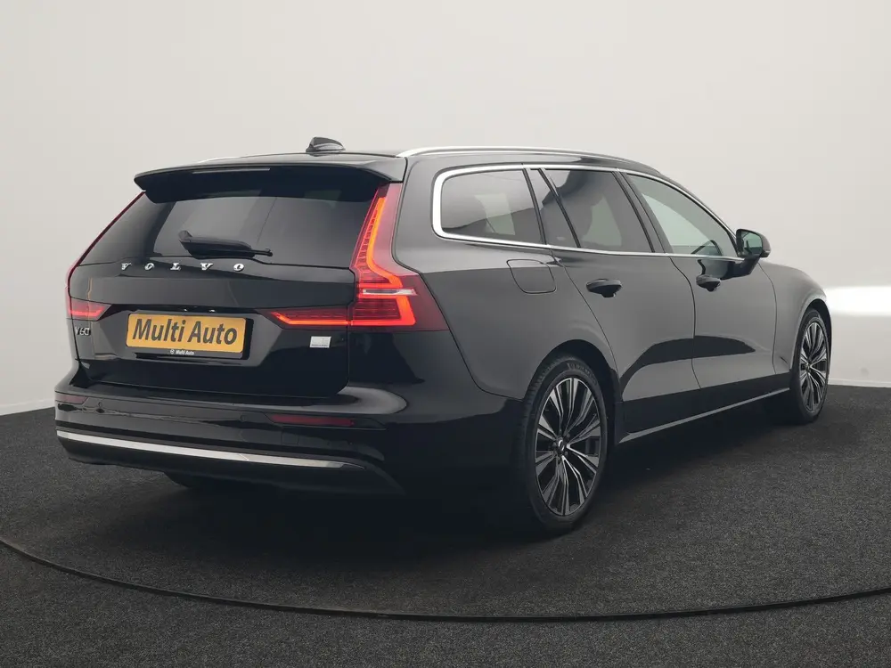 Volvo V60 T6 AWD Plus Bright PHEV 350pk Dealer O.H uit 2023, foto 3