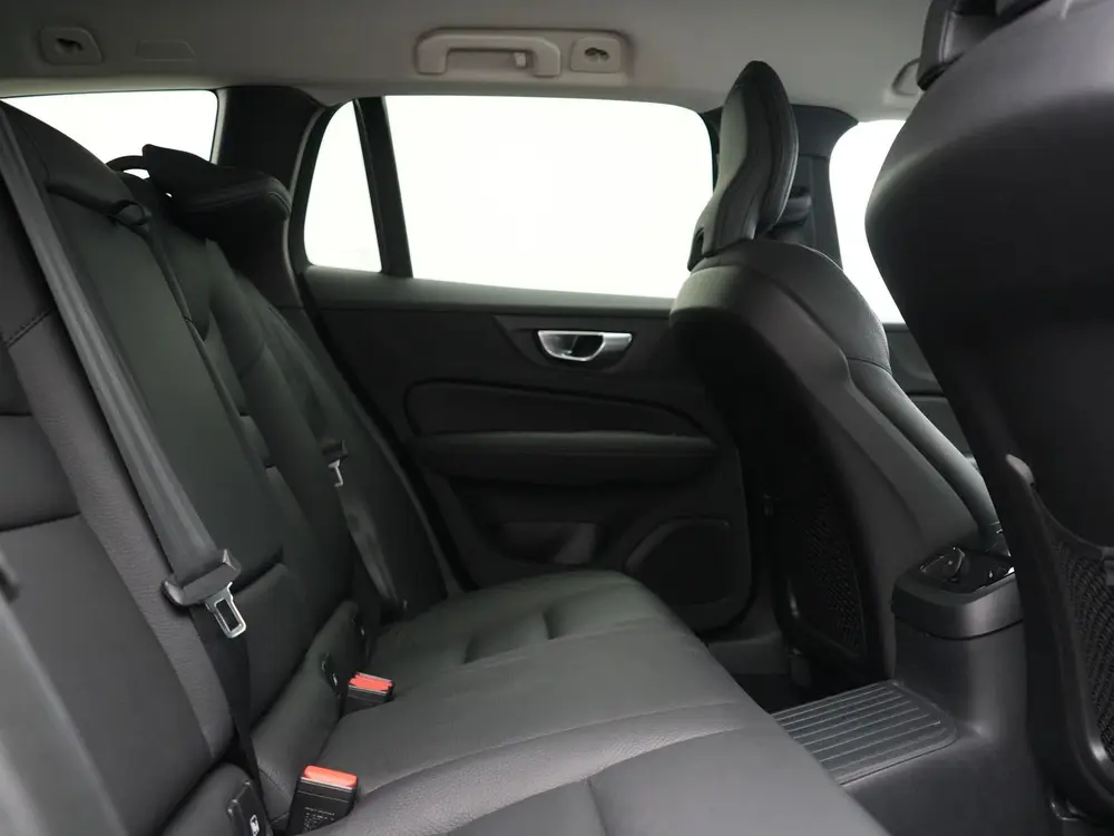 Volvo V60 T6 AWD Plus Bright PHEV 350pk Dealer O.H uit 2023, foto 6