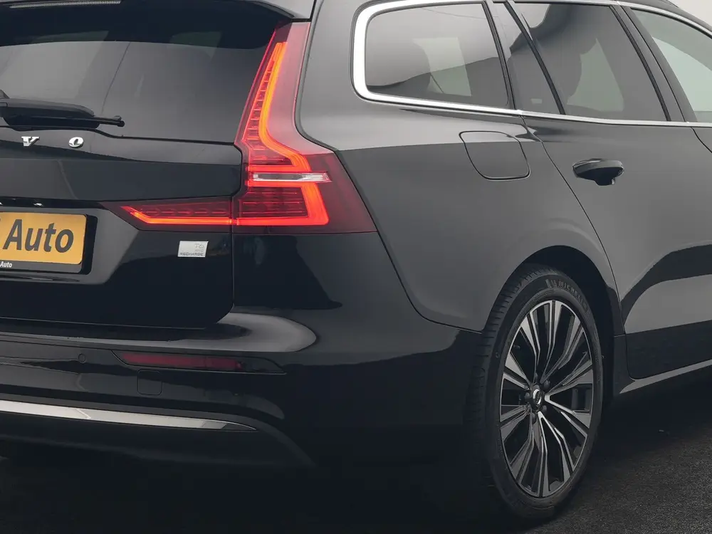 Volvo V60 T6 AWD Plus Bright PHEV 350pk Dealer O.H uit 2023, foto 8