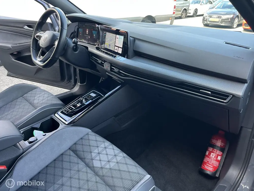 Volkswagen Golf Variant 1.5 eTSI R-Line ACC*LED*CAMERA*PDC* uit 2024, foto 11