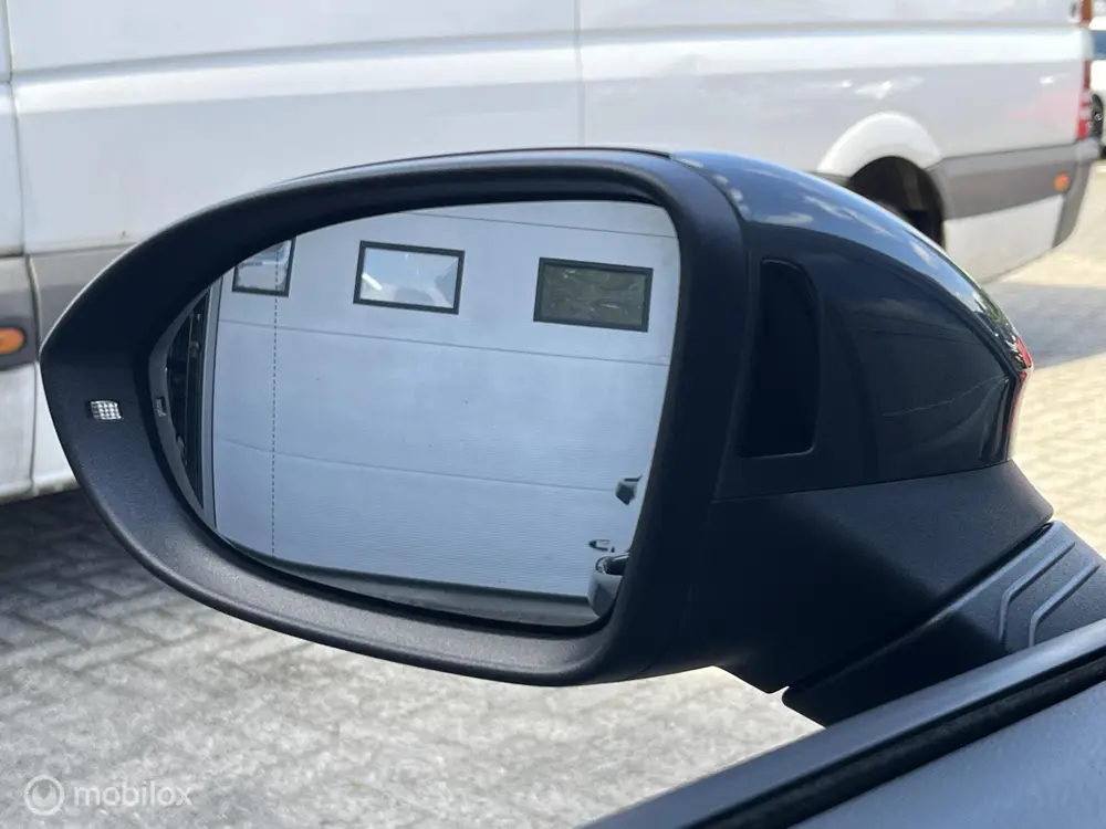 Volkswagen Golf Variant 1.5 eTSI R-Line ACC*LED*CAMERA*PDC* uit 2024, foto 18