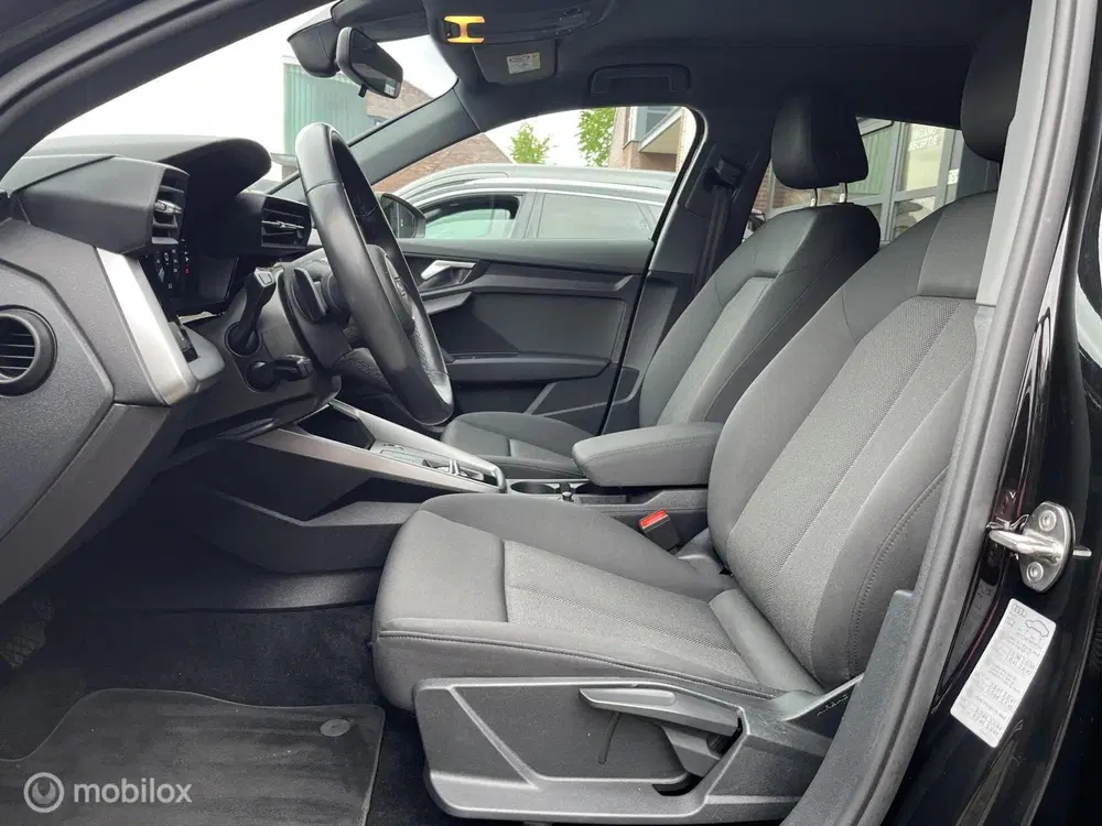 Audi A3 40 TFSI e Business edition LED*ACC*NAVI*PD uit 2024, foto 8