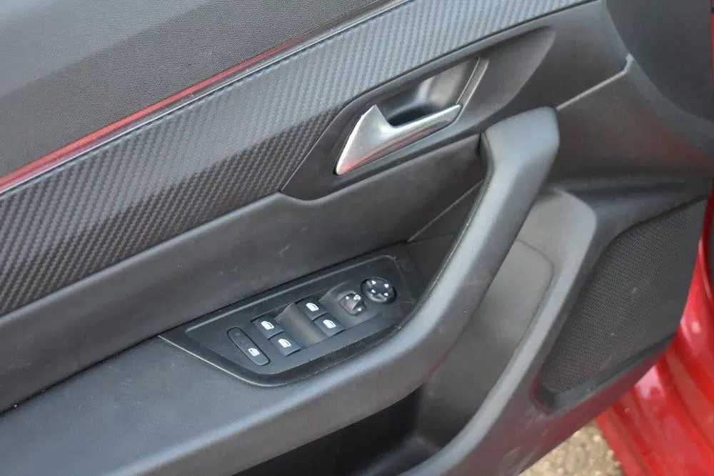 Peugeot 508 1.6 PHEV uit 2021, foto 9
