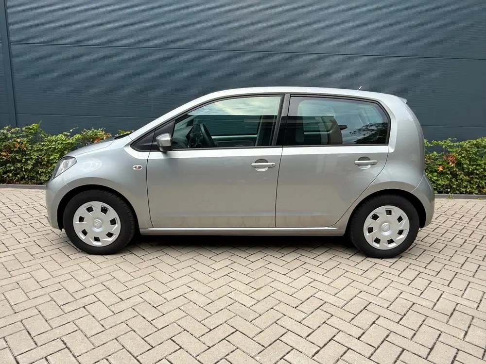 SEAT Mii 1.0 Style Intense nieuwstaat 5 deurs uit 2019, foto 2