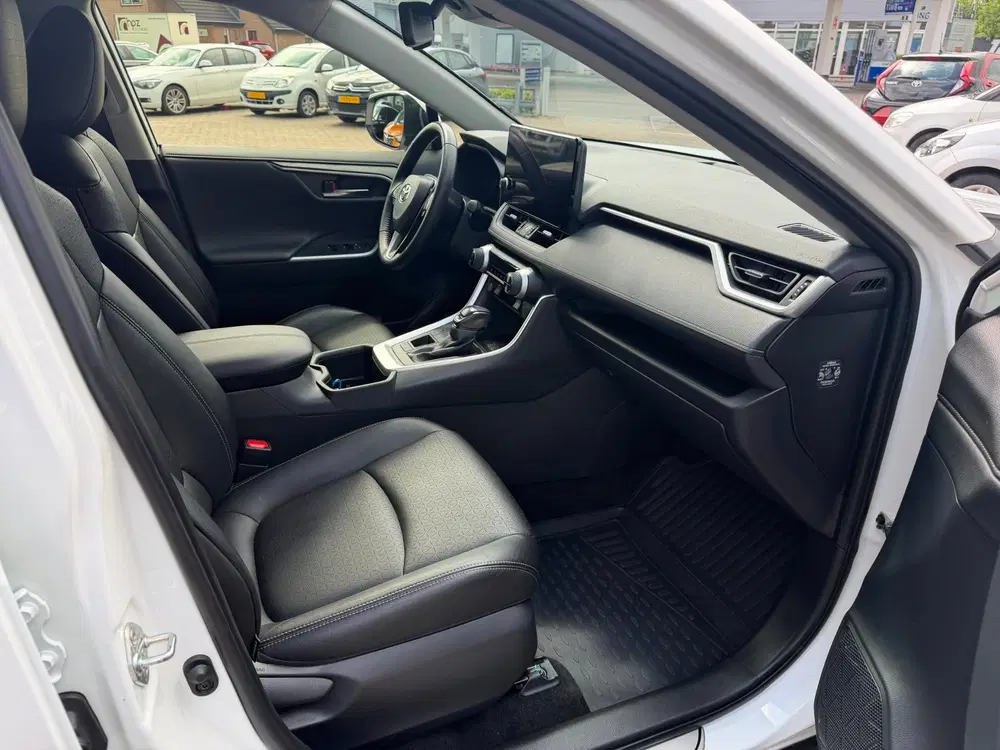 Toyota RAV 4 2.5 Hybrid Business uit 2024, foto 8
