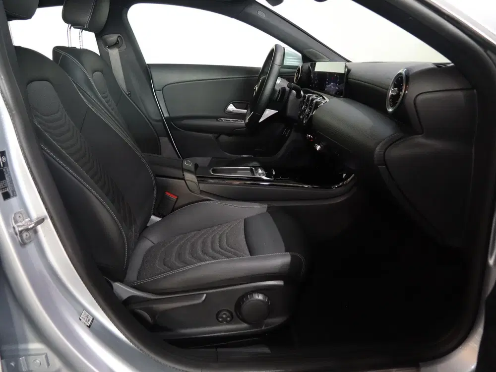 Mercedes-Benz CLA 180 Star Edition LIM uit 2025, foto 8