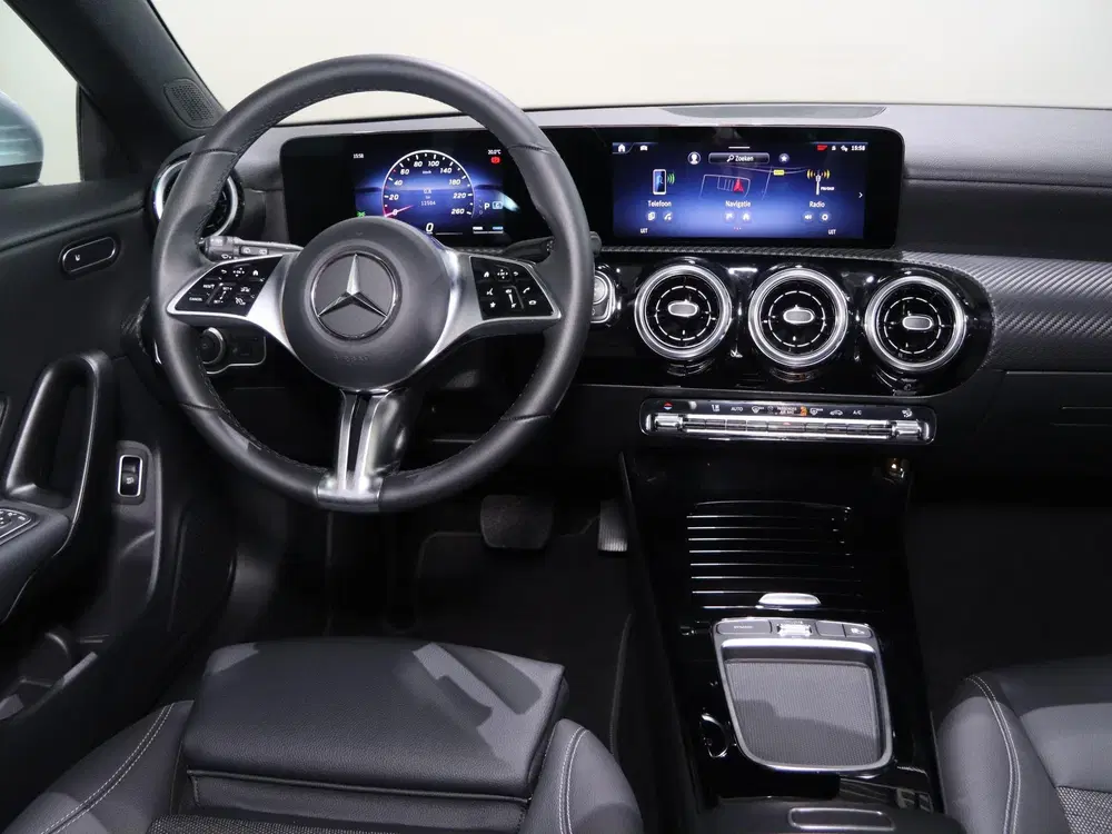 Mercedes-Benz CLA 180 Star Edition LIM uit 2025, foto 9