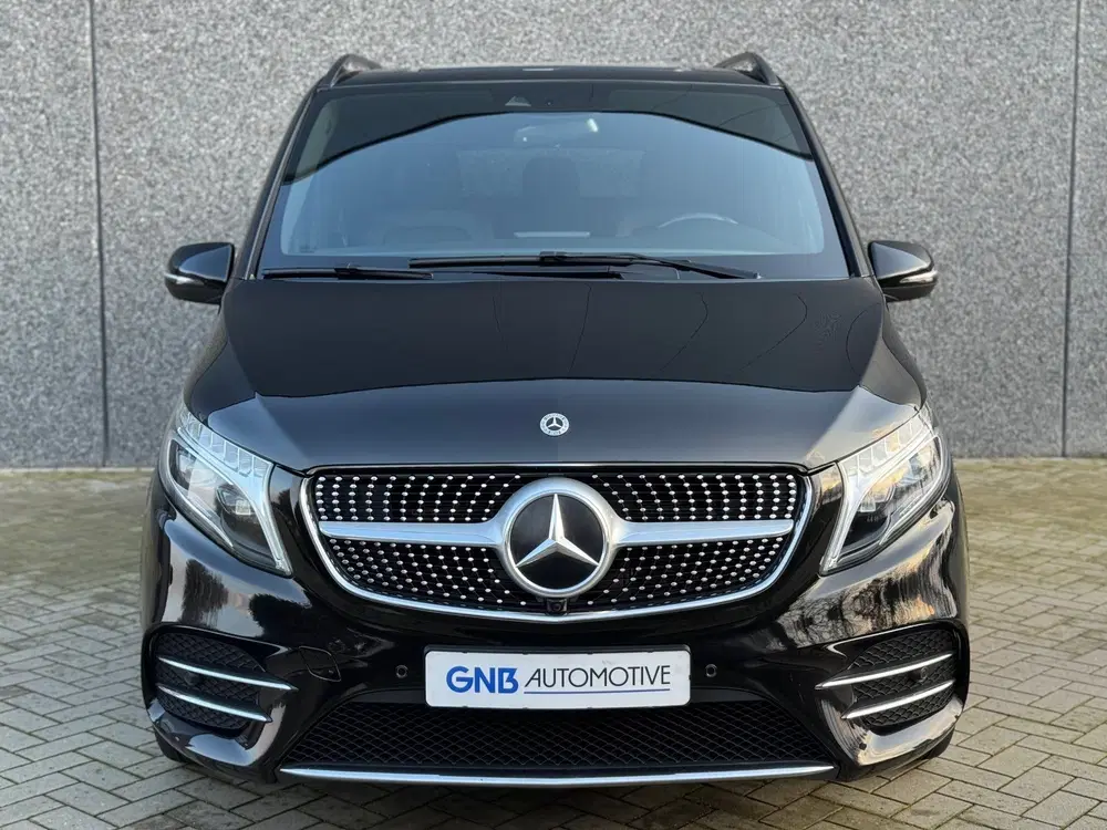 Mercedes-Benz V-Klasse V300d AMG uit 2021, foto 3