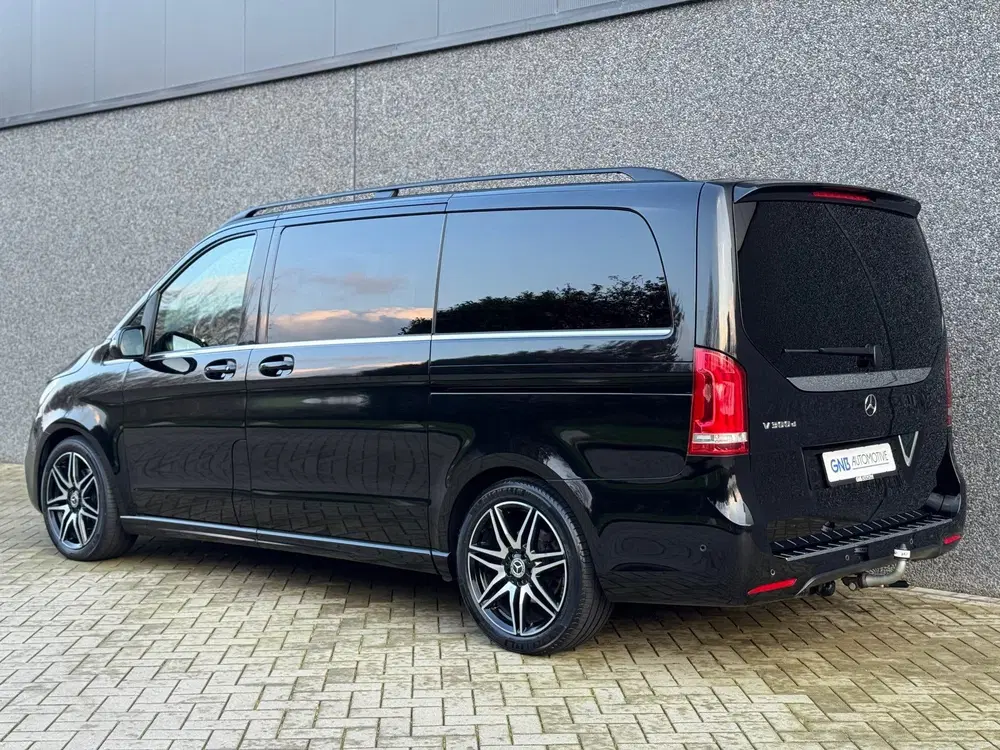 Mercedes-Benz V-Klasse V300d AMG uit 2021, foto 5