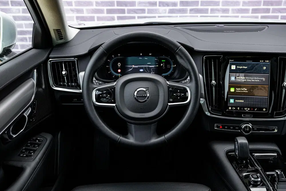 Volvo V90 2.0 T6 Plug-in hybrid AWD Plus Bright uit 2025, foto 5