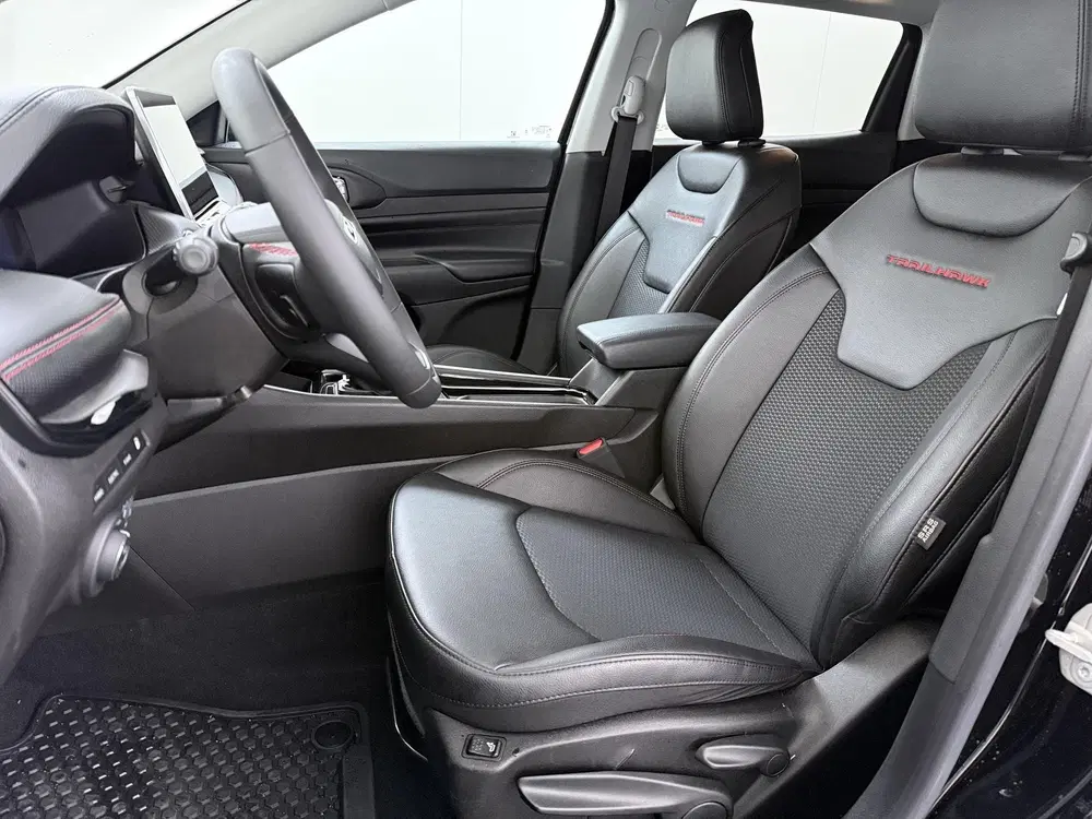 Jeep Compass 4xe 240 Plug-in Hybrid Electric Trailhawk uit 2024, foto 17