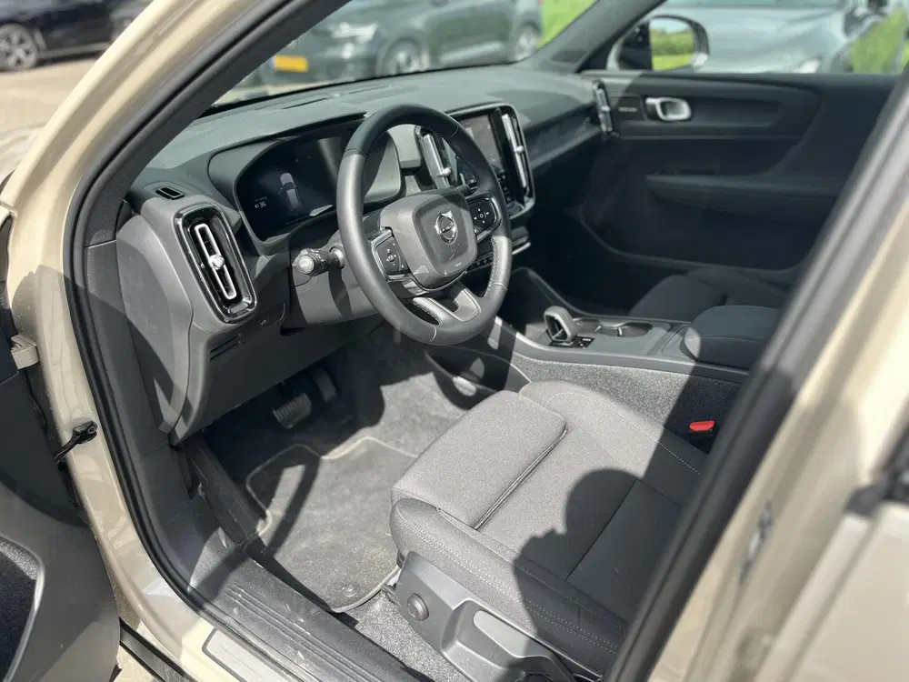 Volvo EX40 Single Motor Extended Range Plus 82 kWh uit 2025, foto 7