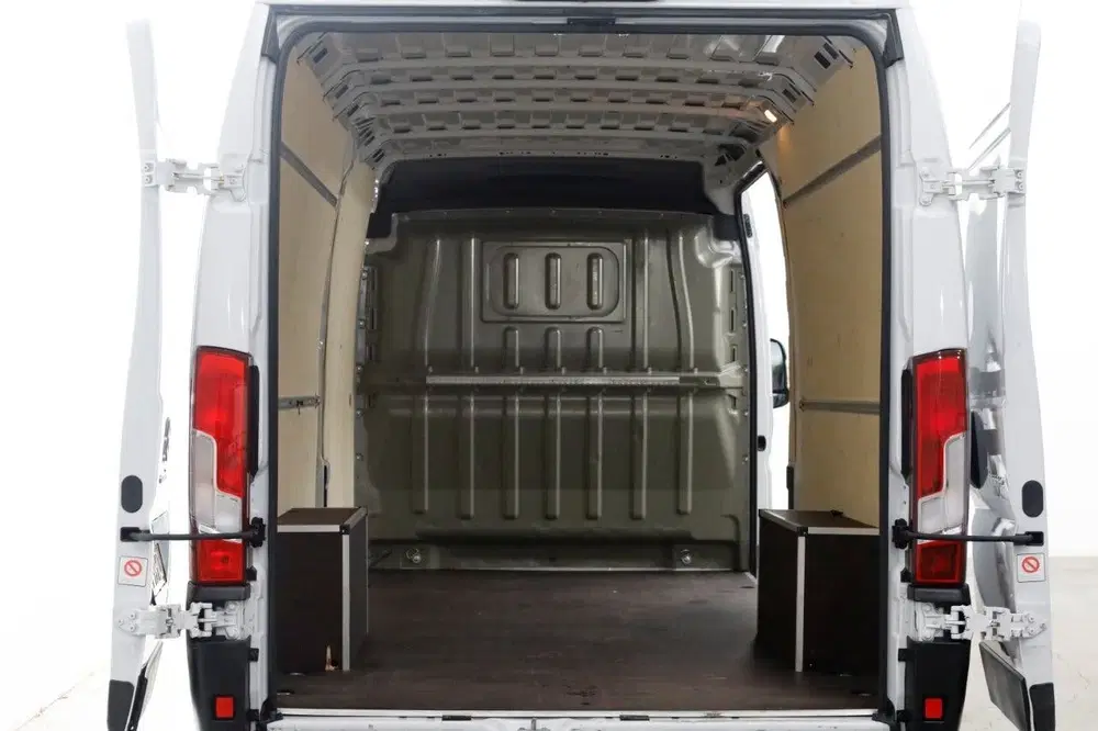 Citroën Jumper 2.2 BlueHDi 165pk L4H2 Airco uit 2024, foto 5