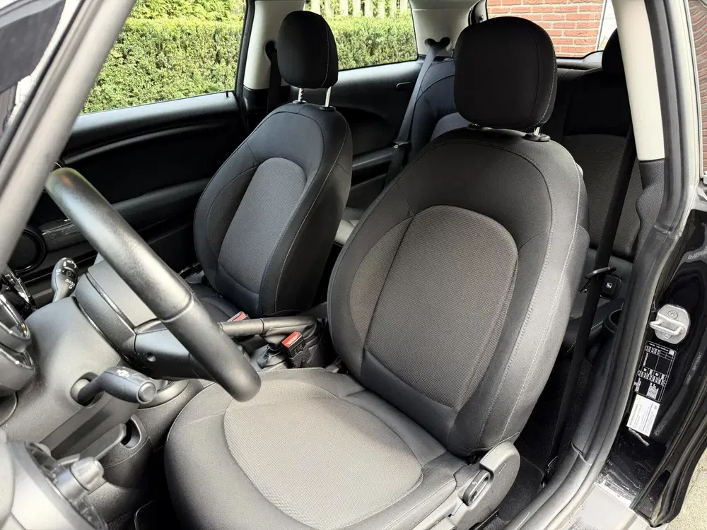 Mini Cooper 1.5 Cooper uit 2021, foto 11