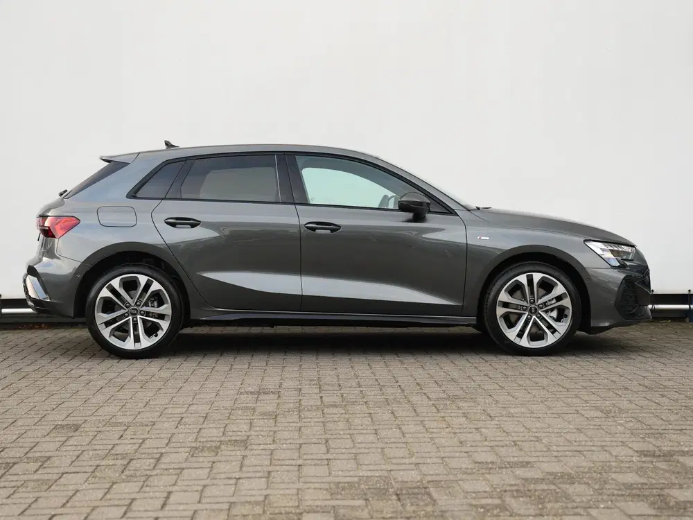 Audi A3 S edition 40 TFSI e 150 kW uit 2026, foto 2