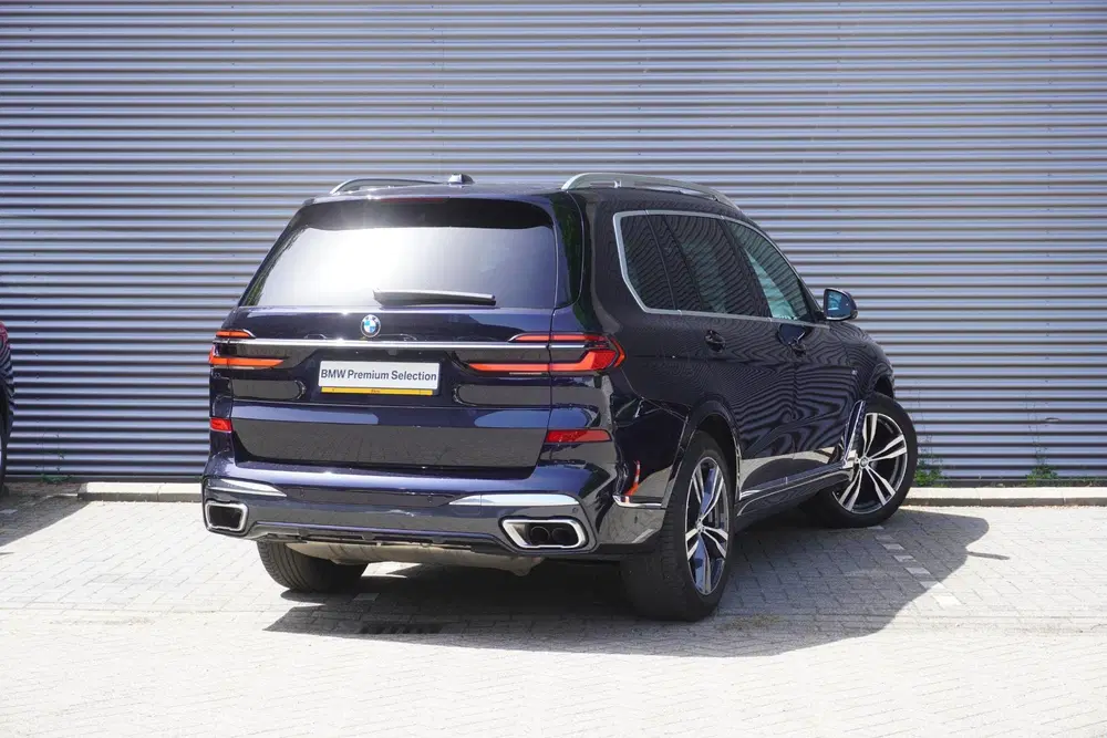 BMW X7 xDrive40i uit 2024, foto 2