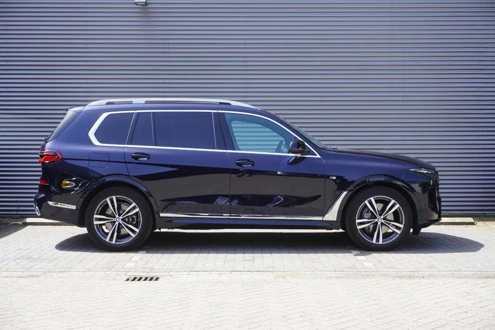 BMW X7 xDrive40i uit 2024, foto 4