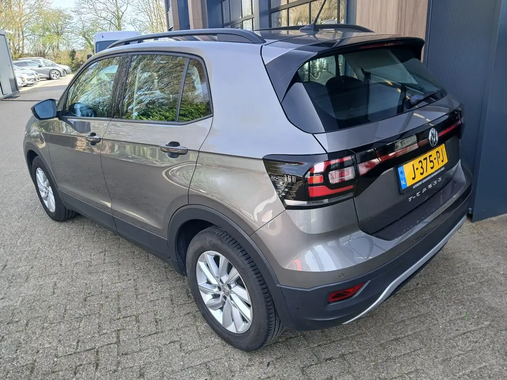 Volkswagen T-Cross 1.0 TSI Life (bj 2020) uit 2020, foto 2