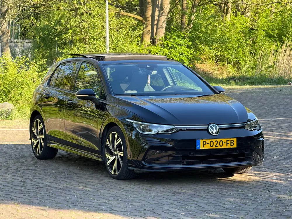Volkswagen Golf 2.0 TDI | Full R Line 150pk 7-DSG 2020 Zwart uit 2020