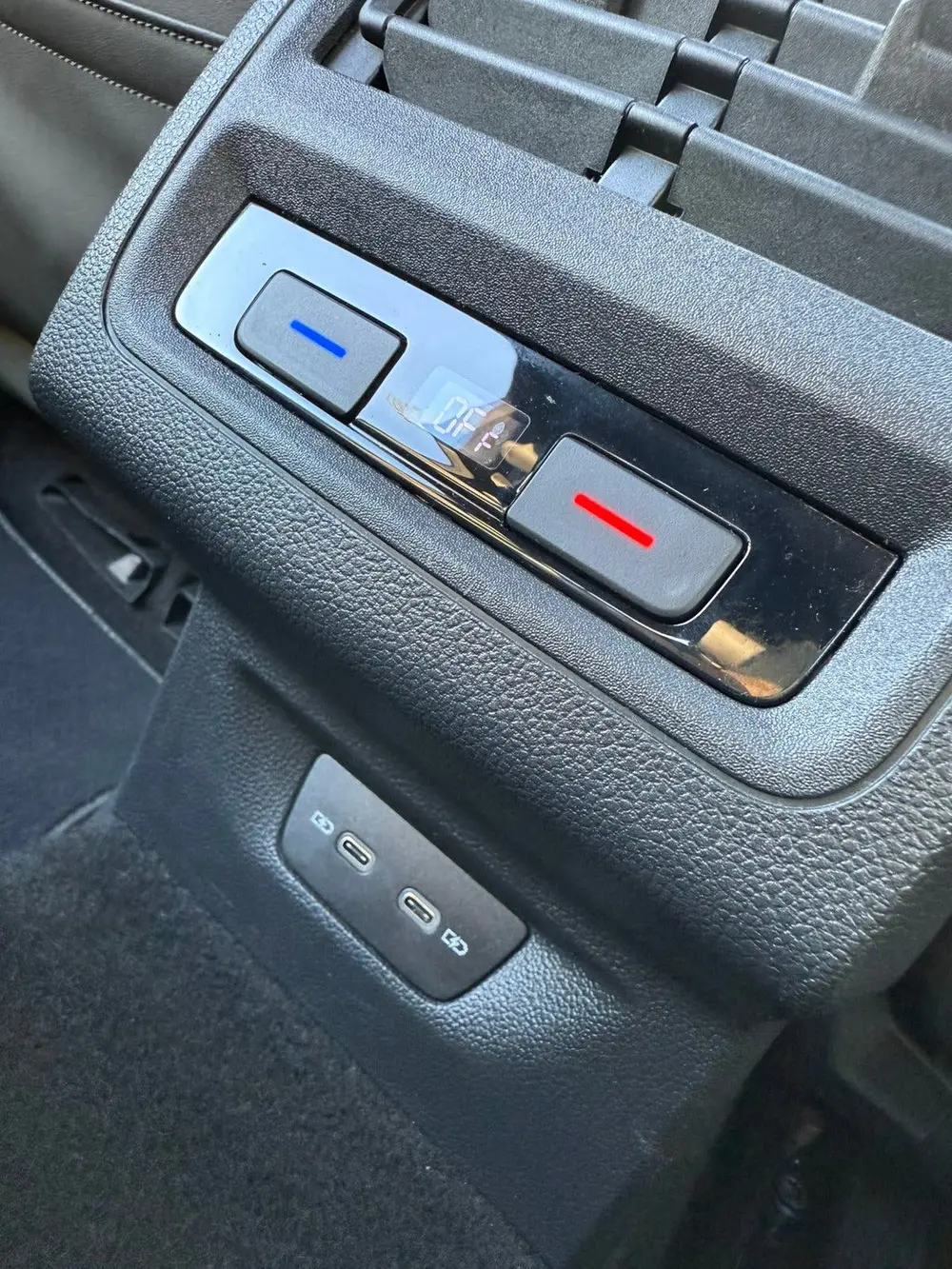 Volkswagen Golf 2.0 TDI | Full R Line 150pk 7-DSG 2020 Zwart uit 2020, foto 17