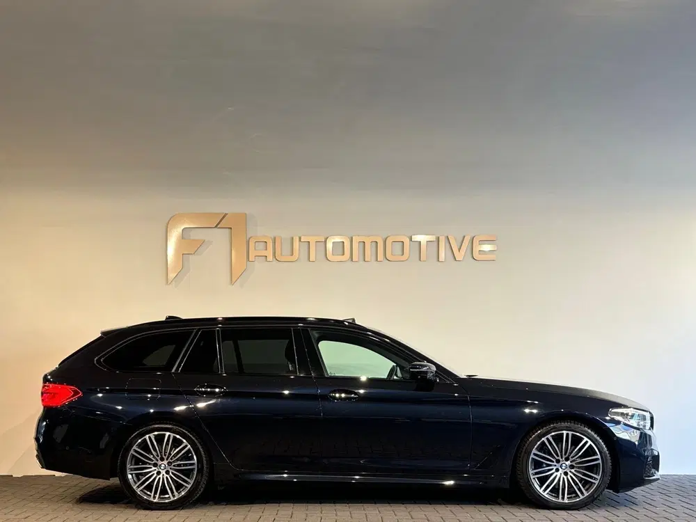 BMW 5-serie 530i xDrive M Sport High Ex Pano uit 2019, foto 10