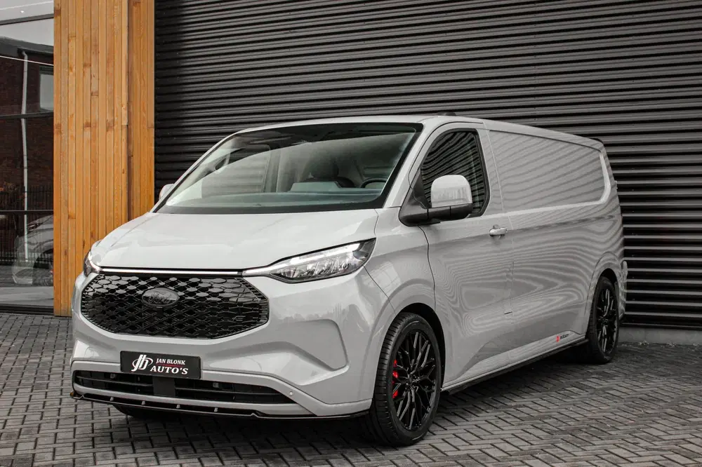 Ford Transit 340 L2H1 Limited 65 kWh 218PK uit 2025, foto 10