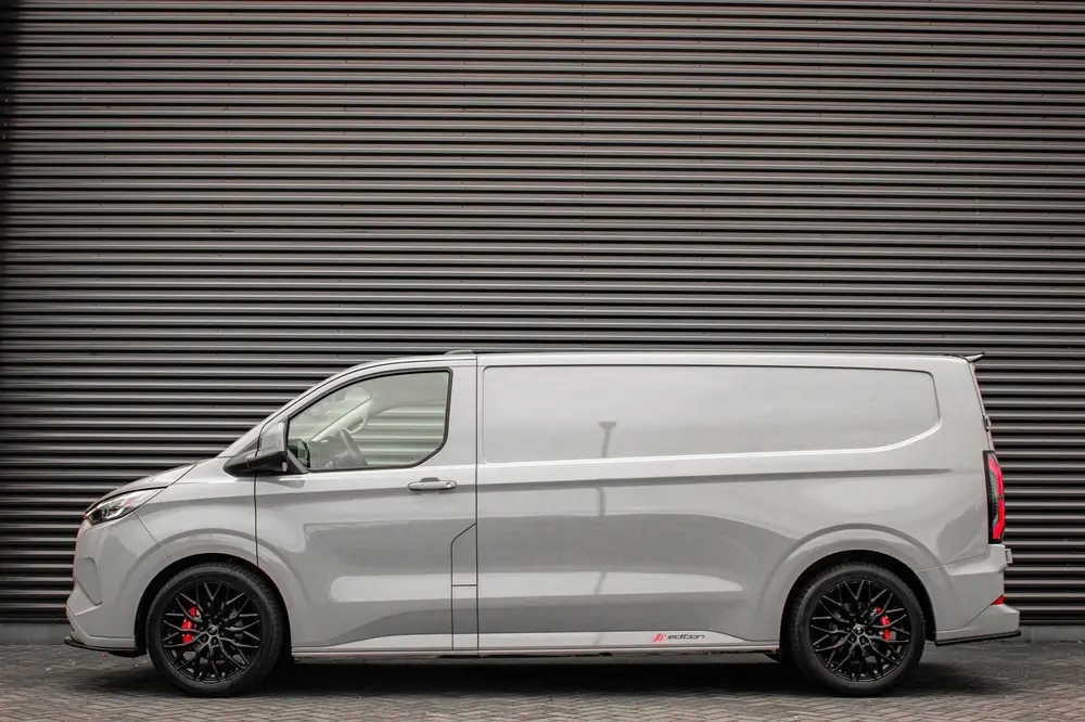 Ford Transit 340 L2H1 Limited 65 kWh 218PK uit 2025, foto 5