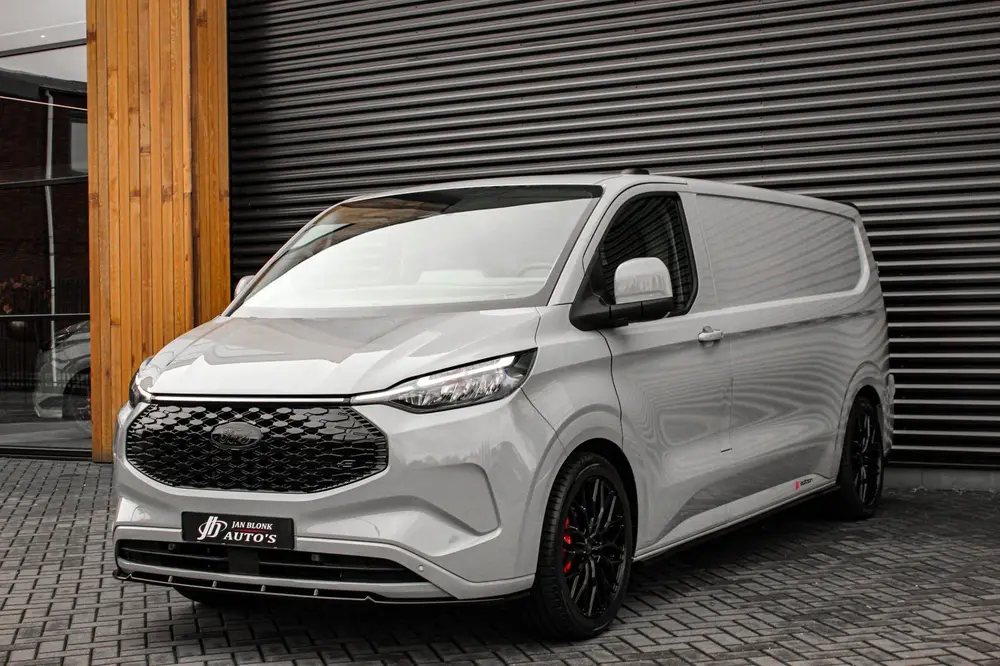 Ford Transit 340 L2H1 Limited 65 kWh 218PK uit 2025, foto 9