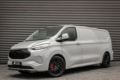 Ford Transit Custom 340 L2H1 Limited 65 kWh 218PK uit 2025