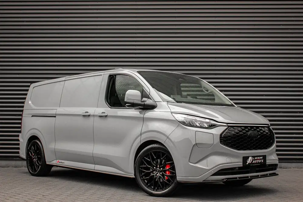 Ford Transit 340 L2H1 Limited 71kWh 218PK uit 2026, foto 2
