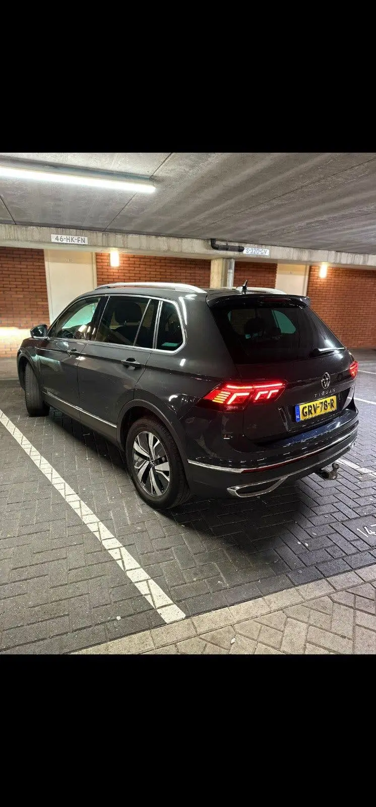 Volkswagen Tiguan 1.4 TSI Ehybrid 2021 Grijs 155000 km uit 2021, foto 2
