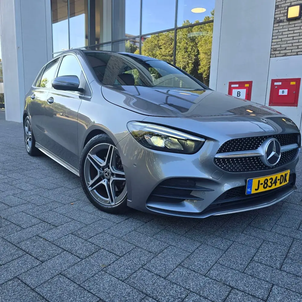 Mercedes-Benz B-Klasse B180 Business Solution AMG | NAP | DealerOnder uit 2020